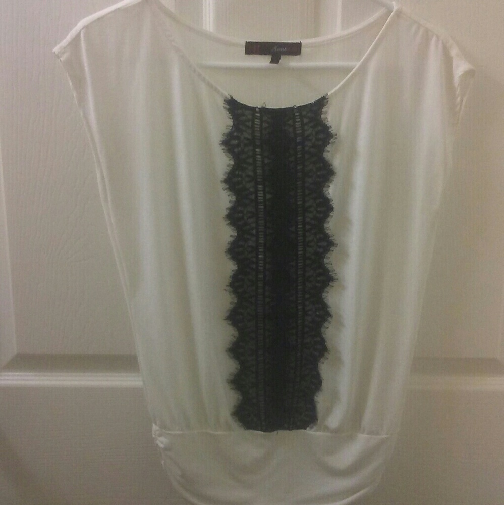 NWOT 🌟Women's Sleeveless Top